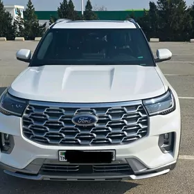 Ford Explorer 2025