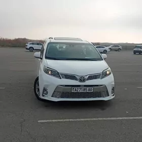 Toyota Sienna 2019