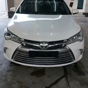 Toyota Camry 2015
