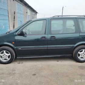 Opel Sintra 1999