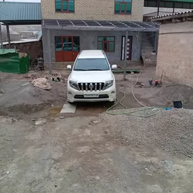 Toyota Land Cruiser Prado 2013