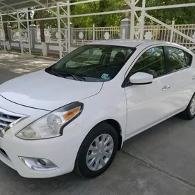 Nissan Versa 2017