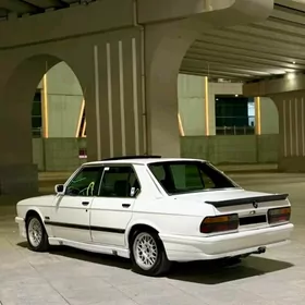 BMW 528 1986
