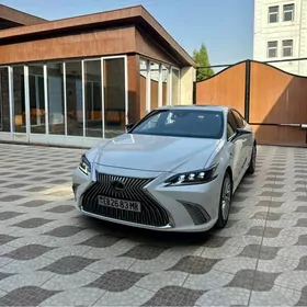 Lexus ES 350 2019