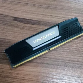 DDR5 16GB Corsair Vengeance