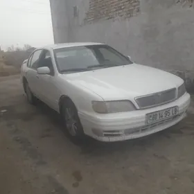 Nissan Maxima 1995