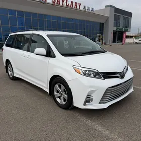 Toyota Sienna 2020