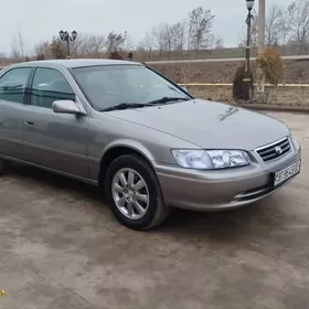Toyota Camry 2000