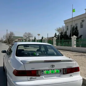 Toyota Camry 1999