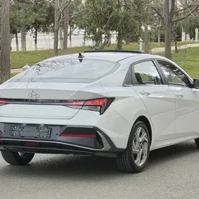 Hyundai Elantra 2025