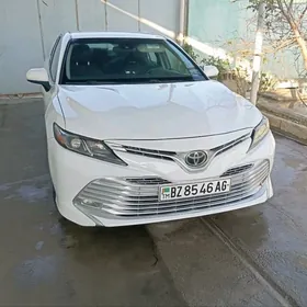 Toyota Camry 2018