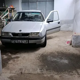 Opel Vectra 1990