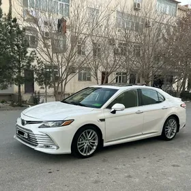 Toyota Camry 2020