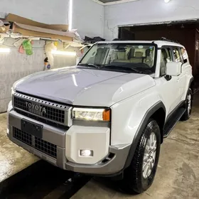 Toyota Land Cruiser Prado 2025