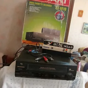 Видеомагнитофон