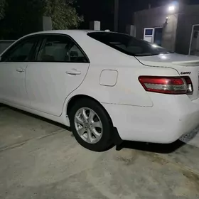 Toyota Camry 2011