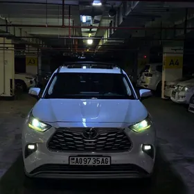 Toyota Highlander 2020