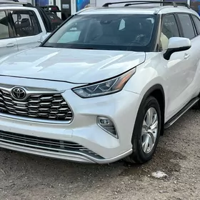 Toyota Highlander 2022