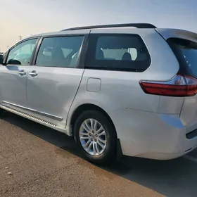Toyota Sienna 2017