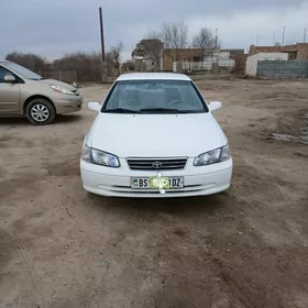 Toyota Camry 2000
