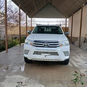 Toyota Hilux 2018