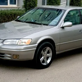 Toyota Camry 1999