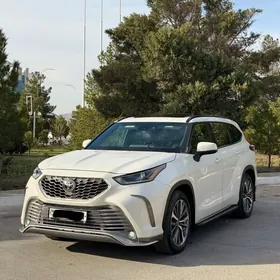 Toyota Highlander 2021