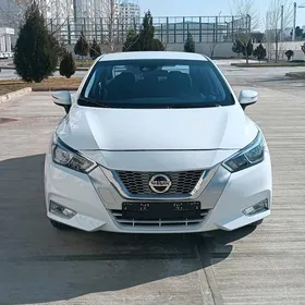 Nissan Versa 2021