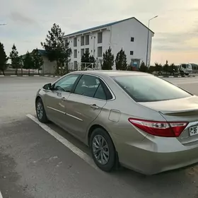 Toyota Camry 2016