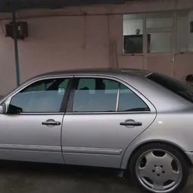 Mercedes-Benz C320 1996