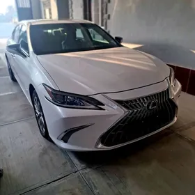 Lexus ES 350 2022