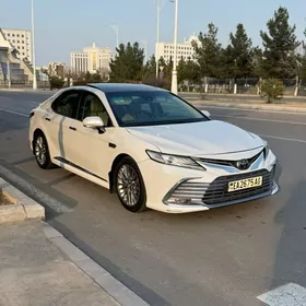 Toyota Camry 2018