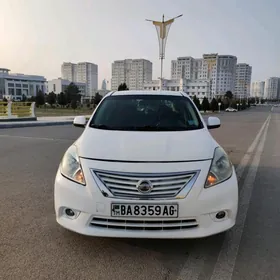 Nissan Versa 2011