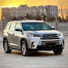 Toyota Highlander 2019