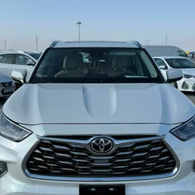 Toyota Highlander 2021