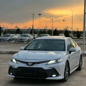 Toyota Camry 2020