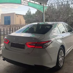 Toyota Camry 2022