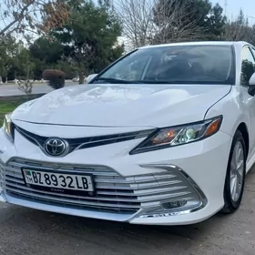 Toyota Camry 2022