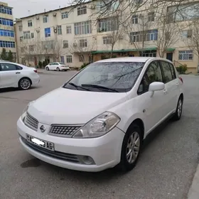Nissan Tiida 2007