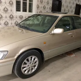 Toyota Camry 2000