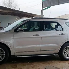 Ford Explorer 2019