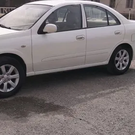 Nissan Sunny 2010