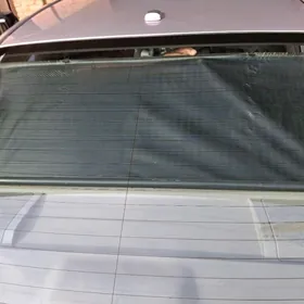 Zanaweska okuz kelle