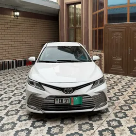 Toyota Camry 2021
