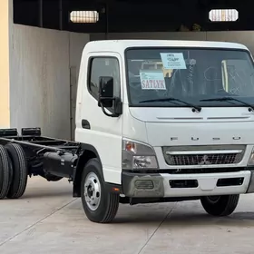 Mitsubishi Canter 2025