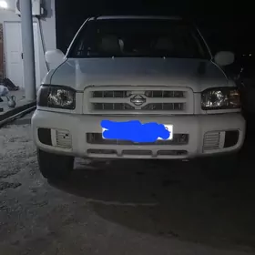 Nissan Pathfinder 2001