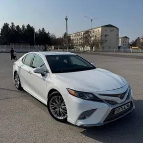 Toyota Camry 2020