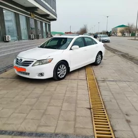 Toyota Camry 2011