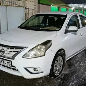Nissan Versa 2014