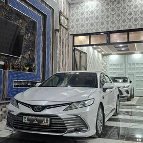 Toyota Camry 2020